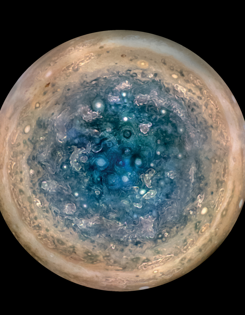 ジュノーが撮影した木星の南極